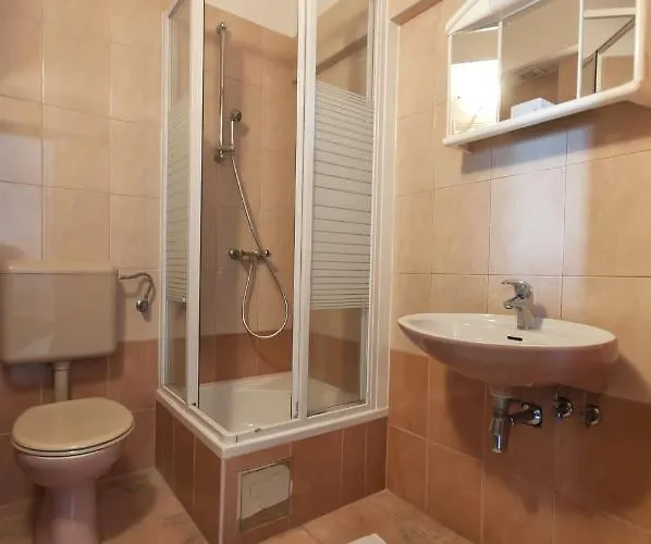 Apartament And Ivan Makarska