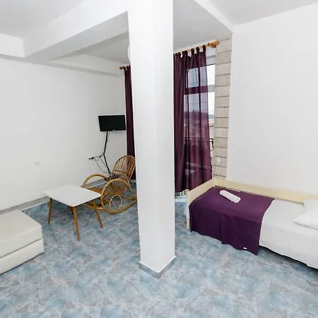 Apartment And Ivan *