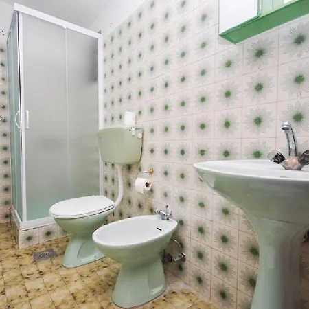 And Ivan Lägenhet Makarska