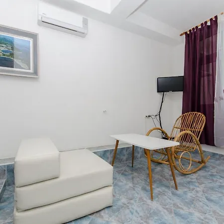 And Ivan Apartment Makarska